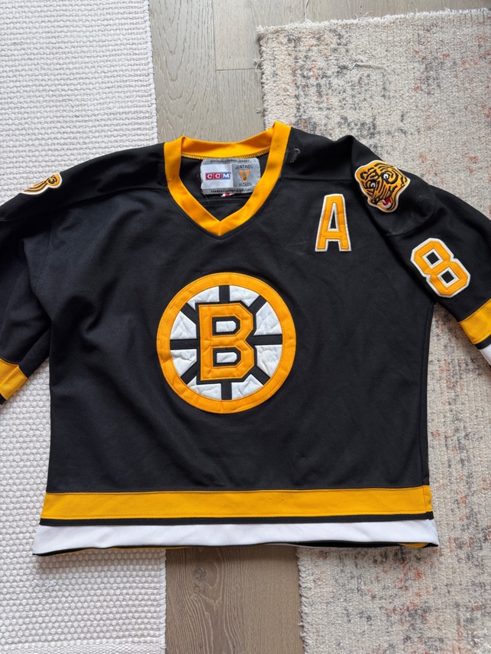 Bruins Jersey Neely (8)